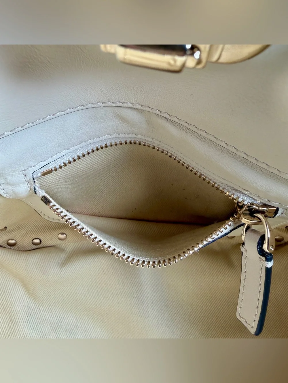 Valentino Garavani Compact Ivory Rockstud Tote Leather 2-Way Crossbody Full Set